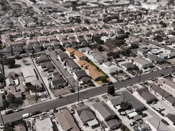 334 E 220th St, Carson, CA 90745