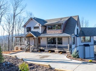 810 Overlook Dr, Blue Ridge, GA 30513