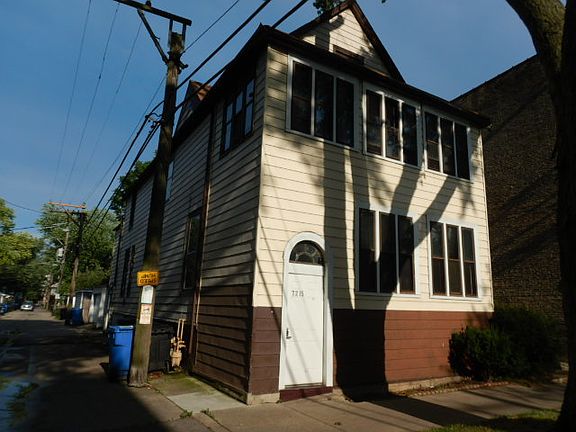 2nd image of 7215 N Damen Ave