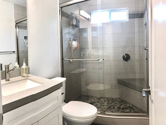 5th image of 2030 Diamond St APT E