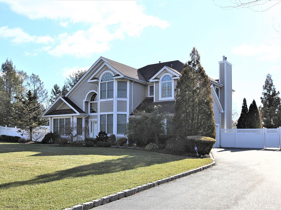 1st image of 44 Rofay Dr