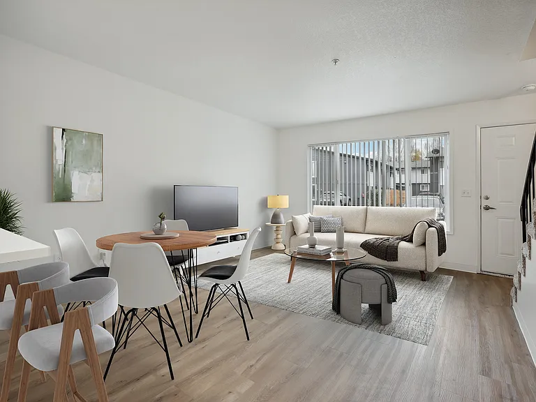 Alturas Vose Townhomes — Photo 8