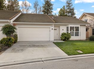 346 Village Drive, Dinuba, CA 93618