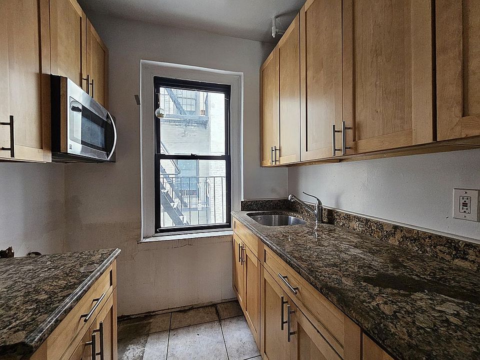 2nd image of 21-27 33rd St #3A