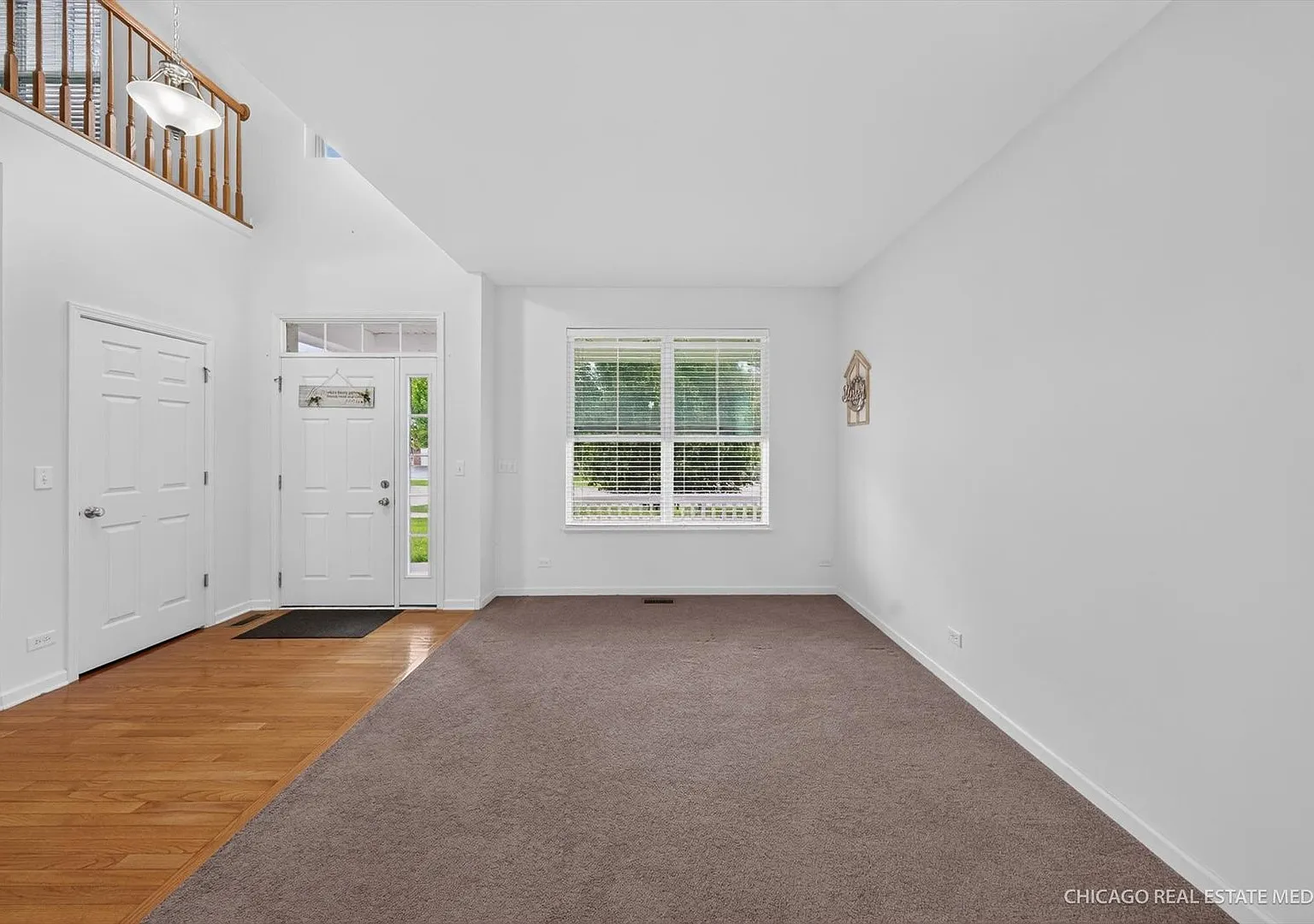 4 bed, 3.5 bath, 2652 sqft, $3,700 — Photo 3