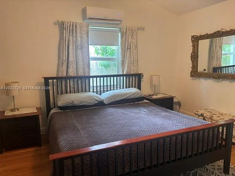 8228 NE 8th Ct — Photo 7
