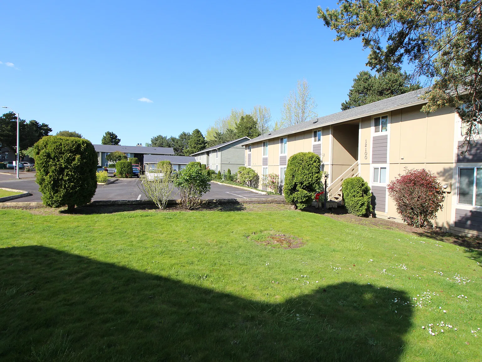 1 bed, 768 sqft, $1,365 — Photo 1
