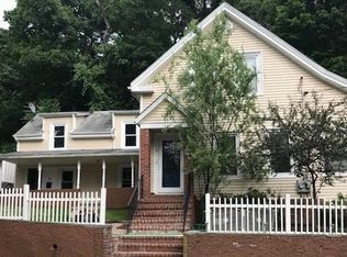 15 Crescent Ln, Malden, MA 02148