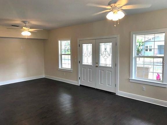 3rd image of 3009 W Bay Court Ave