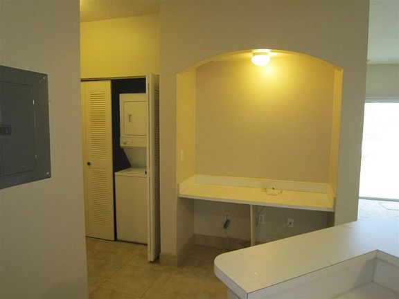3rd image of 610 Fairway Dr APT 208