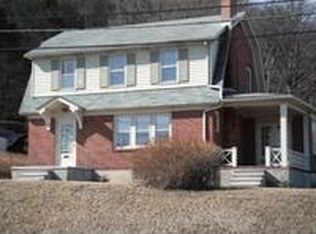 789 Valley St, Lewistown, PA 17044