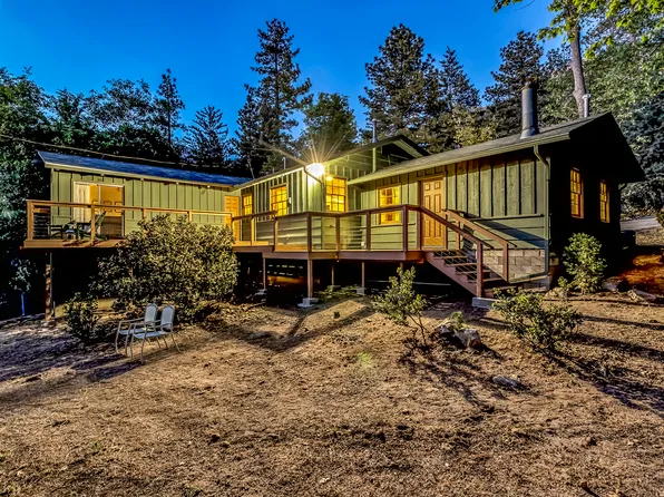 25465 Seneca Dr, Idyllwild, CA 92549
