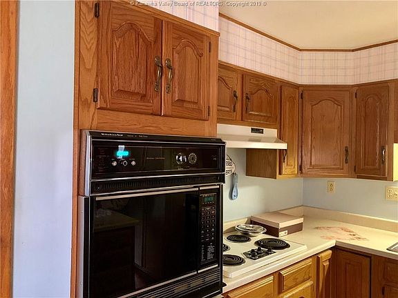 4th image of 110 Savilla Ln