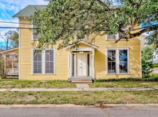 811 10th St, Orange, TX 77630