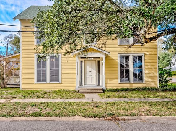 811 10th St, Orange, TX 77630