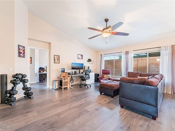 4th image of 7017 Feather Pine St
