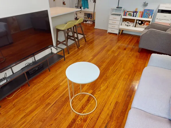 43-10 48th Avenue image 11 of 38