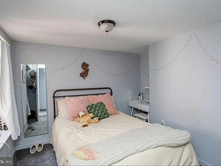 1814 N Bouvier St — Photo 13