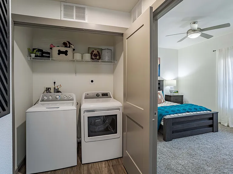 Enchanted Springs Apartments — Photo 20