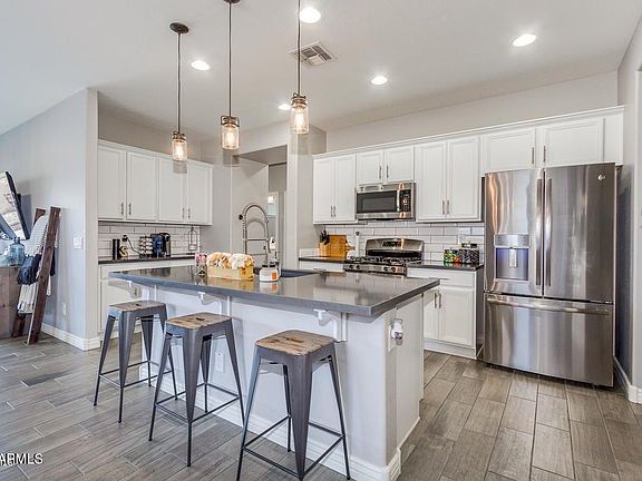 3rd image of 2685 E DANIEL Drive