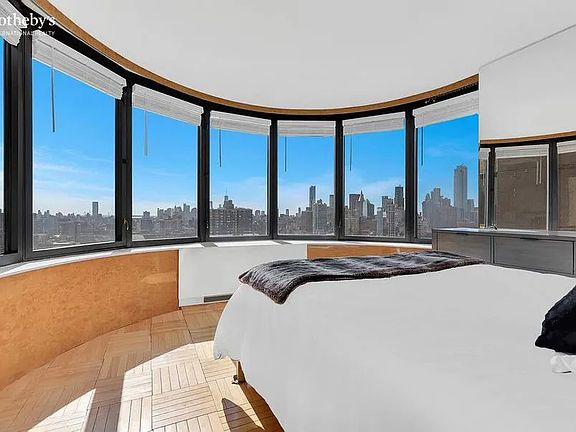 5th image of 330 E 38th St #35CD