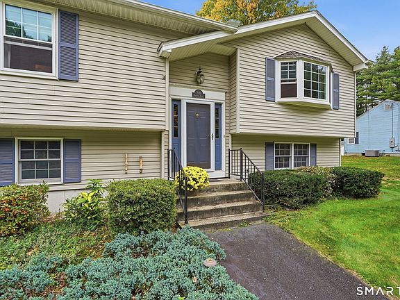 4th image of 218 Brainard Road
