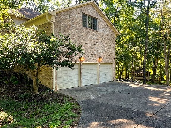 4th image of 2207 Shannon Dr