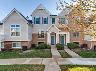 33 Arcadia Ln, Lake Zurich, IL 60047