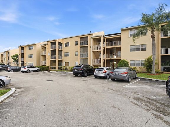 4th image of 15330 SW 106th Ter APT 915