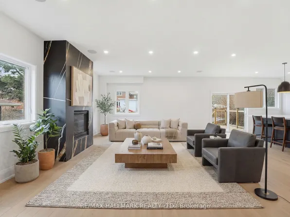 49 Greendowns Dr, Toronto, ON M1M 2G6