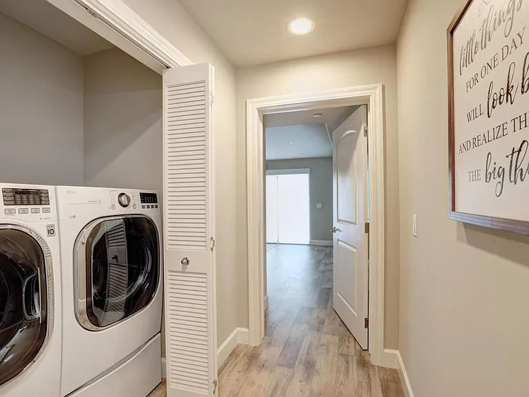 101 Greve Pl — Photo 24