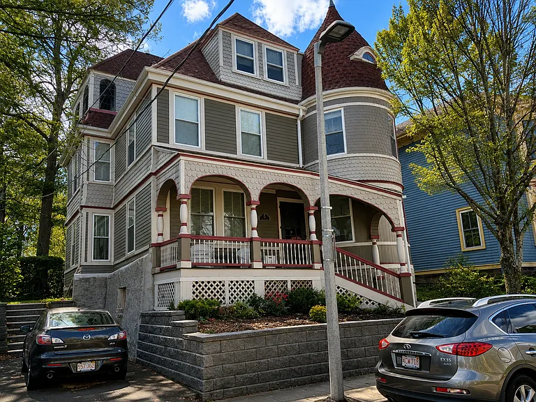 15 Cushing Ave #3 — Photo 2