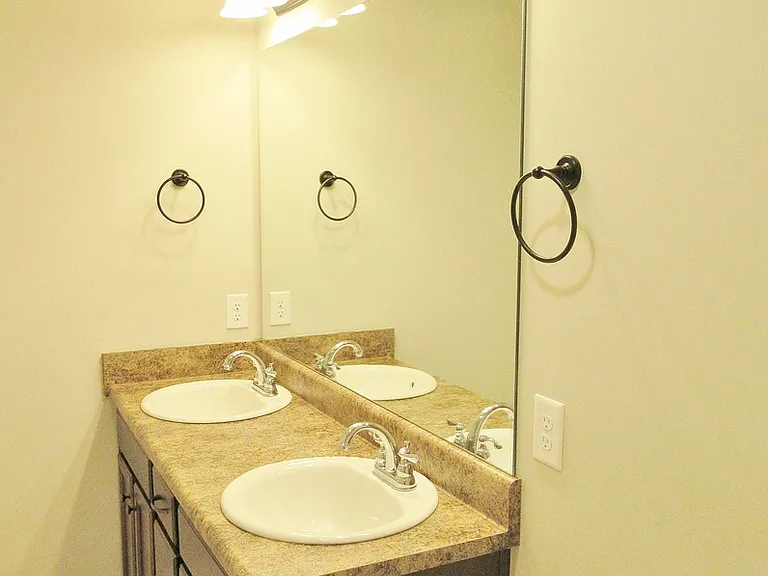 6470 Cheshire Cove Dr — Photo 14