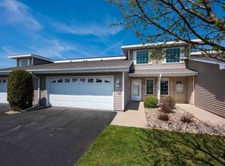 3160 White Tail Ln UNIT C, Oshkosh, WI 54904