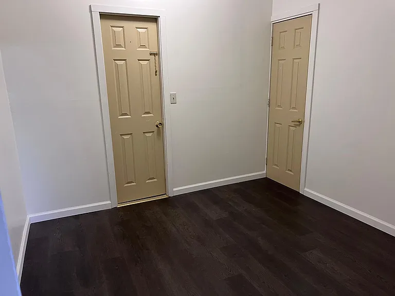 318 Main St #3 — Photo 6