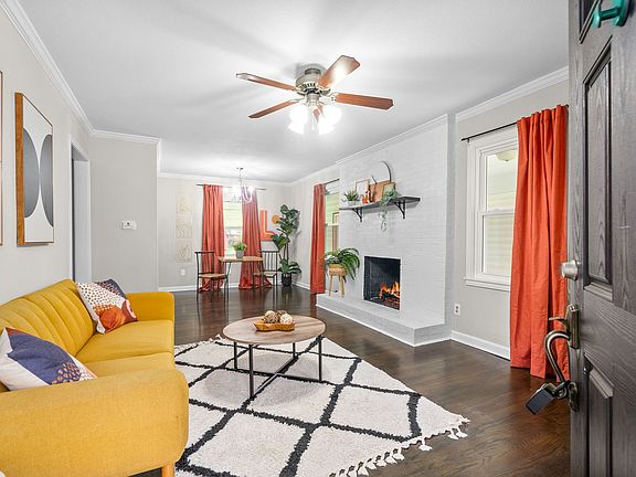 3rd image of 209 Park Ln