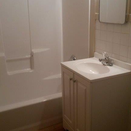 3rd image of 1622 N Columbia Pl