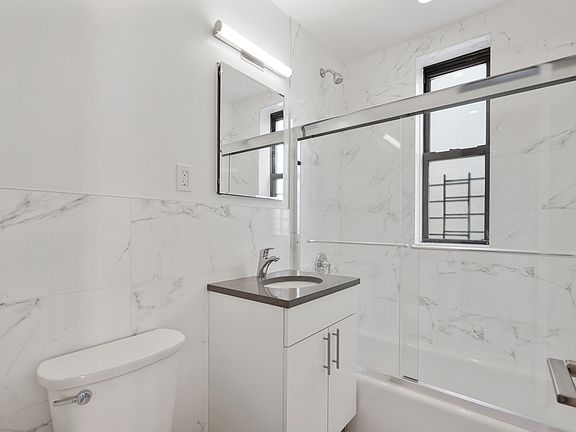 5th image of 2175 Cedar Ave #8E