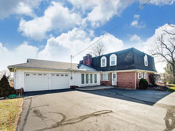 3rd image of 2836 Cottonwood Dr