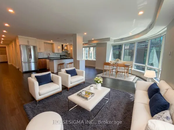 33 University Ave #1603, Toronto, ON M5J 2S7