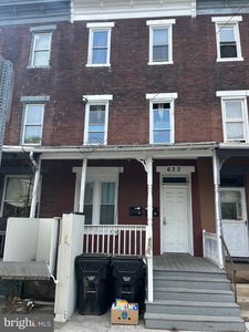 633 Emerald St, Harrisburg, PA, 17110