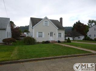 424 James St, New Martinsville, WV