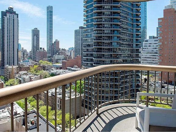 3rd image of 167 E 61st St APT 17A