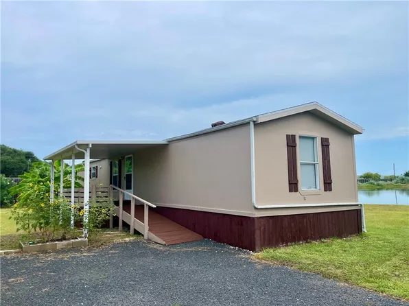 1912 Lone Star Rd, Rockport, TX 78382
