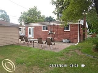 4th image of 25150 Hanover St