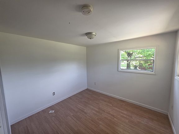 5th image of 284 Watts Rd