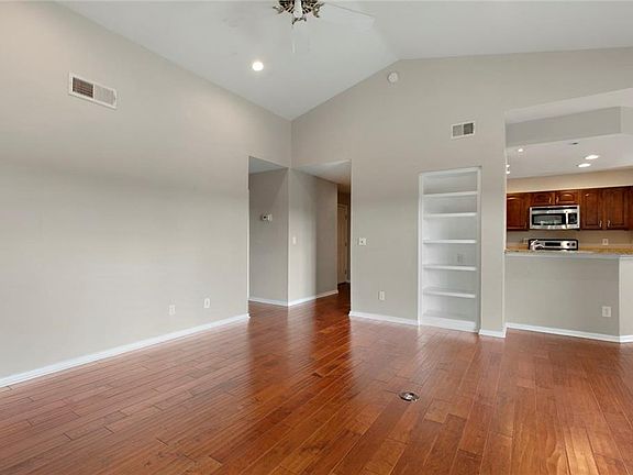 4th image of 6000 Shepherd Mountain Cv Unit 221
