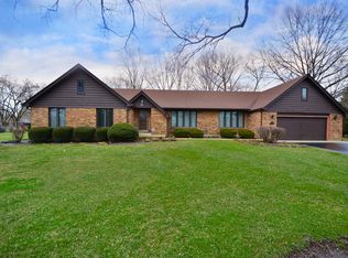 31 Lynn Dr, Hawthorn Woods, IL 60047