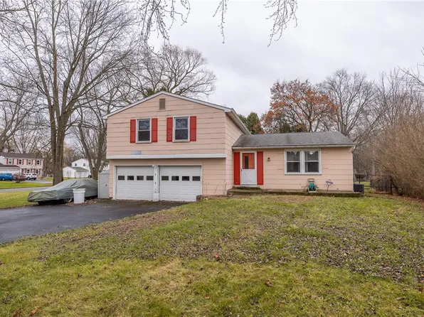 1 Edgeware Rd, Rochester, NY 14624