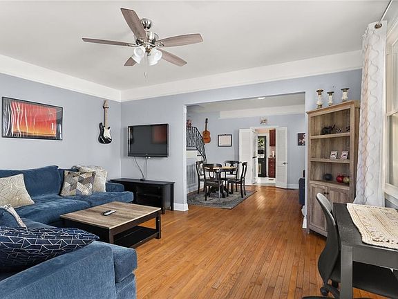 4th image of 3752 Clermont Dr